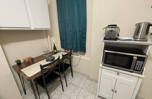 Hell's Kitchen Apartment | Location Location Location nTimes Square nGreat one bedroom one bath