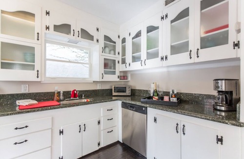 Studio City House | Location, location. Stunning Cape Cod 1 bedroom house, done to the nines