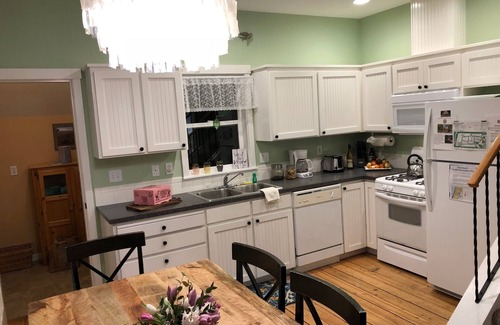 Lincoln Beach House | Location,Location!. Fido and Family friendly, Hot Tub, Fireplace,Gameroom,King
