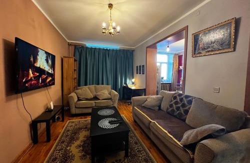 Sukhbaatar Apartment | Location, locaton, location!
