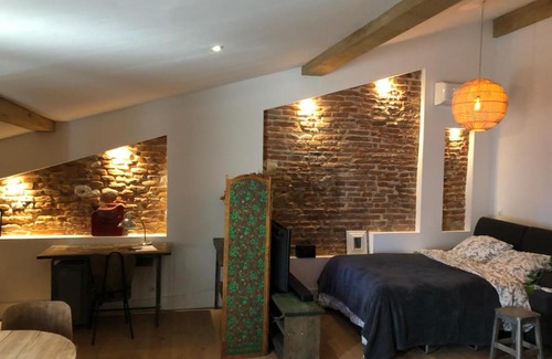 Penne-d'Agenais House | Location loft d'artiste dans village pittoresque