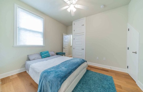 Midtown Sacramento House | Location! Midtown Victorian Gem Sleeps12