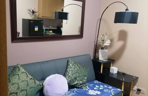 Barangay 76 Condo | Location perfect staycation with Netflix Near MOA