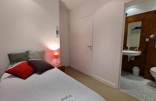 Rivieres House | Location saisonnière avec terrasse privée, WIFI, animaux admis, recharge électrique à Rivières - FR-1-653-275
