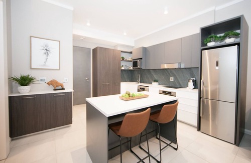 Menlyn Apartment | ⭐️⭐️⭐️⭐️⭐️ Location Style Convenience @ Menlyn Maine