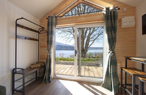 West Laroch Cabin | Loch Fyne Bothy -Pet Friendly - a bothy that sleeps 2 guests in 1 bedroom