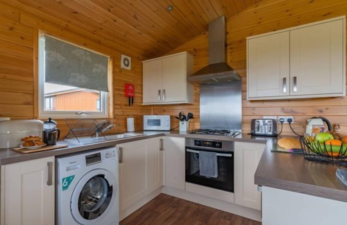 Kinross House | Loch Leven Lodge 21 by Interhome