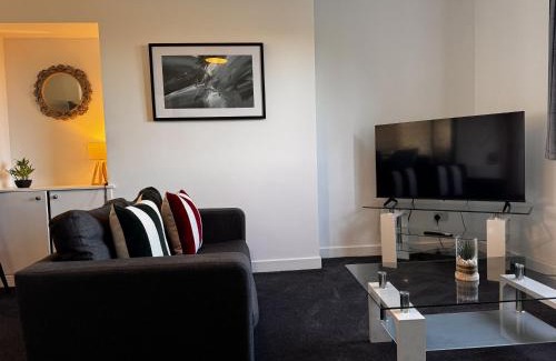 Kelty House | Loch Ore View