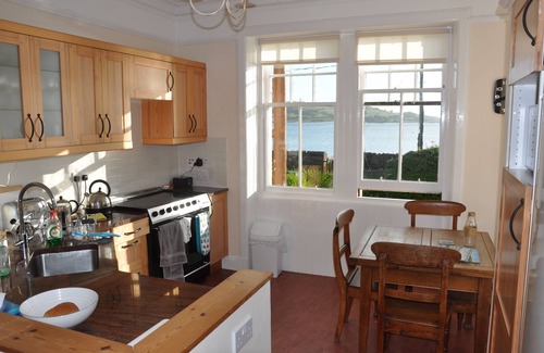 Campbeltown Cottage | Lochside Cottage With Sea Views