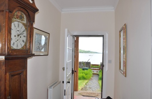 Campbeltown Cottage | Lochside Cottage With Sea Views