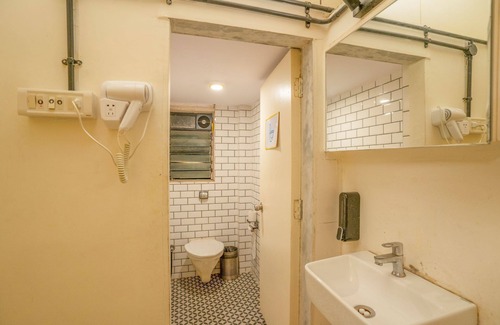 Santacruz West Hostel | Locomo Hostel Express - Stay Work Eat
