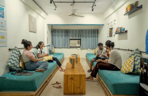 Santacruz West Hostel | Locomo Hostel Express - Stay Work Eat