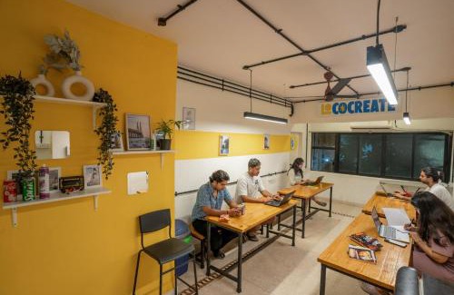 Santacruz West Hostel | Locomo Hostel Express - Stay Work Eat