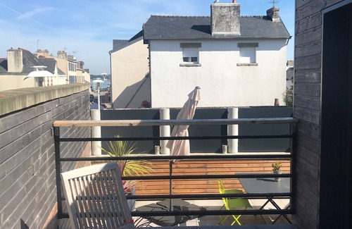 Loctudy Apartment | Loctudy Contemporary apartment with terrace, town center, 100 m from the sea