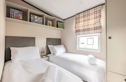 Strathkinness Cabin | Lodge 17 St Andrews nSea & country viewsnSpa facilities on sitenPets welcome