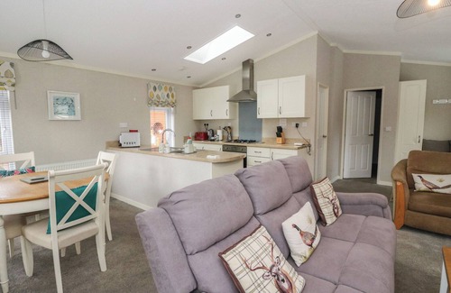 Auchterarder Cottage | LODGE 2, pet friendly, character holiday cottage in Auchterarder