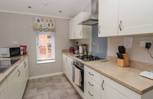 Auchterarder Cottage | LODGE 2, pet friendly, character holiday cottage in Auchterarder