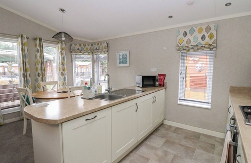 Auchterarder Cottage | LODGE 2, pet friendly, character holiday cottage in Auchterarder