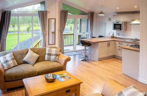 Errol Cottage | LODGE 3 - RAIT, romantic, character holiday cottage in Errol