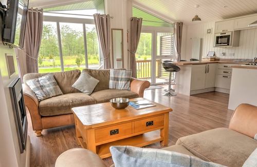 Errol Cottage | LODGE 3 - RAIT, romantic, character holiday cottage in Errol