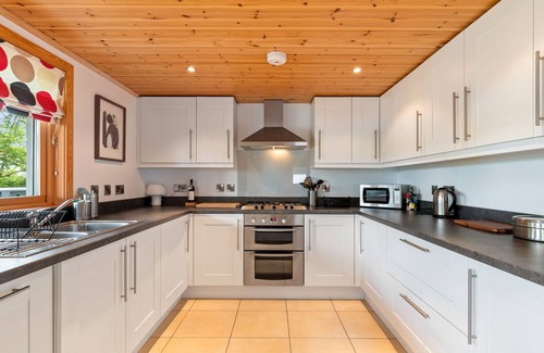 Penally House | Lodge 5 Longbury - Luxury Lodge, Woodland Views, Restaurant and Spa Facilites