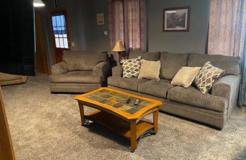 Agra Villa | Lodge 545 Complete Large brick house fully furnished