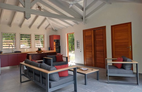 Deshaies Villa | Lodge Belle Nature, Piscine Privée,grand Jardin. 900m de la Plage de Grande Anse