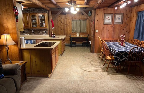 Gypsum House | Lodge/Cabin- Large Groups & Sportsman - Private Beach - Parking -fire pit