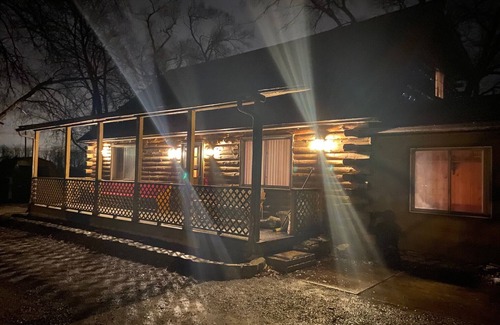 Gypsum House | Lodge/Cabin- Large Groups & Sportsman - Private Beach - Parking -fire pit