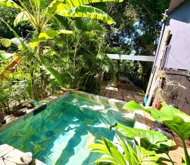 Le Carbet House | LODGE COLIBRIS Piscine Privée vue panoramique mer et montagne pelée , 500 m plage dans un parc , Calme assuré Idéal pour découvrir le nord Caraïbes