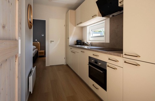 Ouddorp Cabin | Lodge Duynhof 4 holiday home in Ouddorp near the North Sea