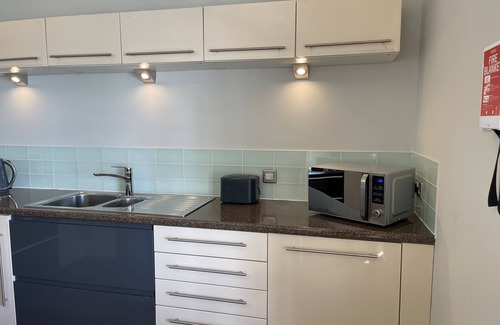 Chillington Cottage | Lodge house in beautiful grounds with breathtaking sea views