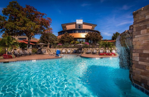 Village of Four Seasons Resort | Lodge Of Four Seasons Golf Resort, Marina & Spa