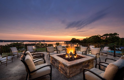 Village of Four Seasons Resort | Lodge Of Four Seasons Golf Resort, Marina & Spa