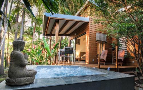 Saint-Pierre House | Lodge Palmae