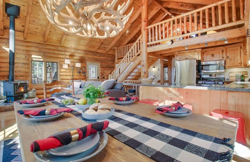 Springbrook Ski Chalet | LodgeLife Springbrook - Unwind in Nature Lux Log Cabin in the Heart of Adventure