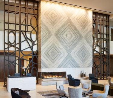 Streeterville Hotel | Loews Chicago Hotel