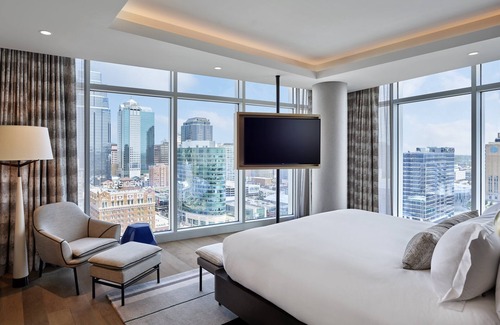Crossroads Arts District Hotel | Loews Kansas City Hotel