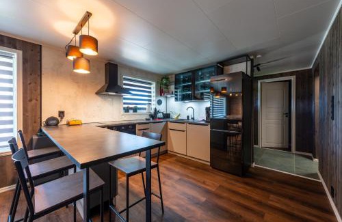 Flakstad Apartment | Lofoten Green Studio