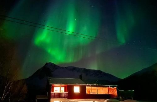 Austvagoy Villa | Lofoten Red Villa