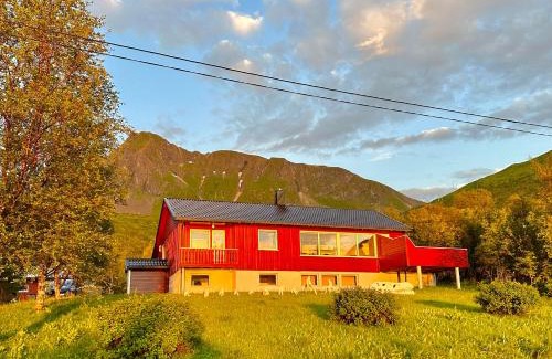 Austvagoy Villa | Lofoten Red Villa