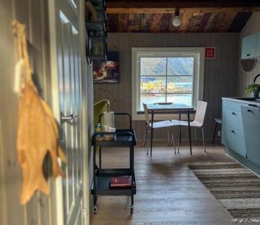 Hamnøya Apartment | Lofoten suite apartments - Rostad Retro Rorbuer