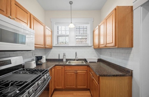 Pittsburgh Apartment | Loft 2 Bedrooms Sleeps 5 w/parking