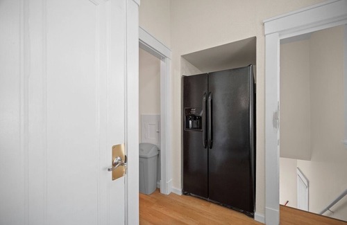Pittsburgh Apartment | Loft 2 Bedrooms Sleeps 5 w/parking