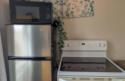 Ste Anne de Beaupre Apartment | Loft 5 | 2 Min Waterfront | BBQ & Fireplace