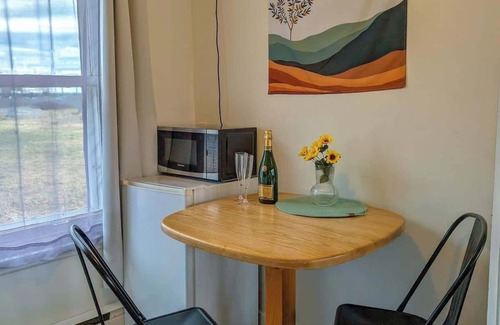 Ste Anne de Beaupre Apartment | Loft 6 | 2 Min Waterfront | BBQ & Fireplace