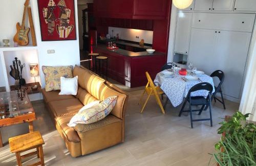 Barrio de Santo Domingo y San Martin Apartment | Loft acogedor con terraza y parking en el centro