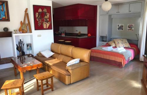 Barrio de Santo Domingo y San Martin Apartment | Loft acogedor con terraza y parking en el centro