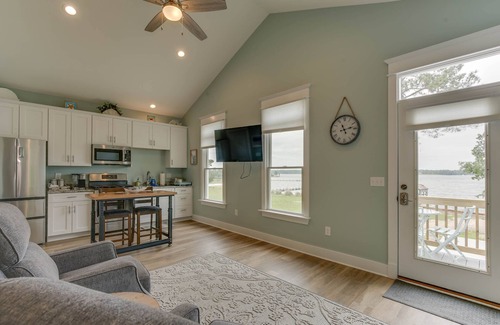Cobbs Creek House | Loft apt. overlooking beautiful Piankatank River