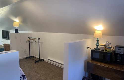 Cottage Line Apartment | Loft at the Beach (1-Bedroom Apartment) - Pets Allowed by RedAwning